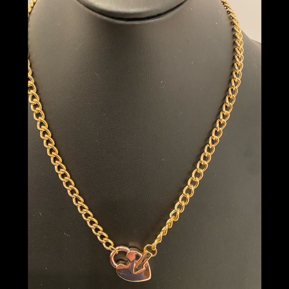 Open Edit NWOT Heart Locket and Arrow